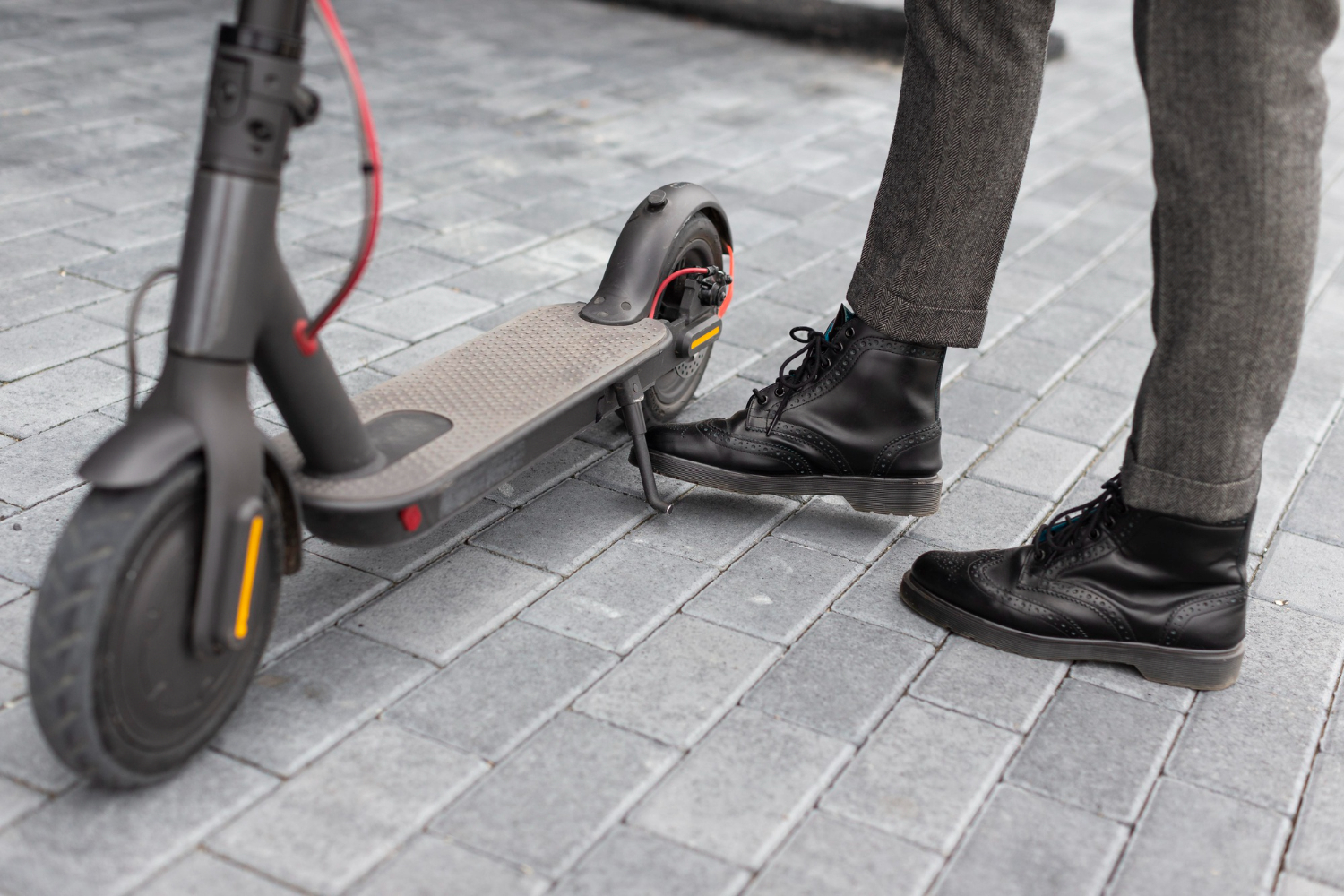 Comment conduire une trottinette électrique comme un pro